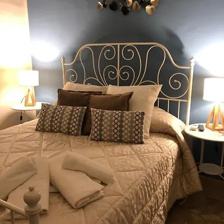 Elegant Lena Nocleg ze śniadaniem *