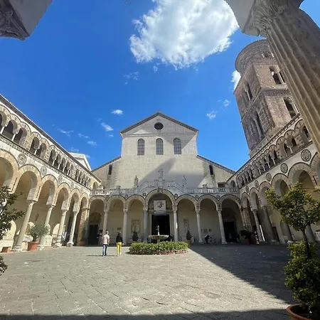 Elegant Lena Nocleg ze śniadaniem *