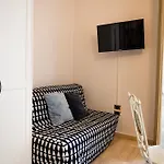 Elegant Lena Bed & Breakfast *