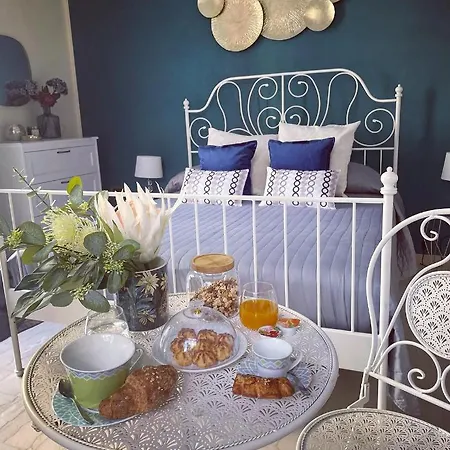 Bed & Breakfast Elegant Lena *