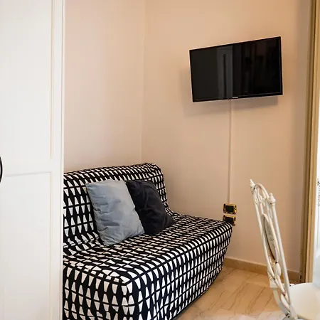 Elegant Lena Bed & Breakfast *