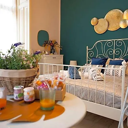 Bed & Breakfast Elegant Lena *