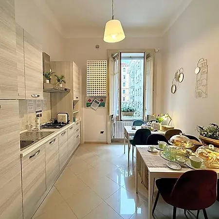 Elegant Lena Bed & Breakfast Salerno