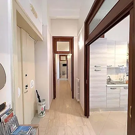 Elegant Lena Bed & Breakfast *