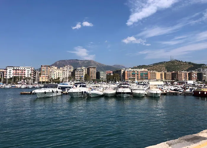 Elegant Lena サレルノ